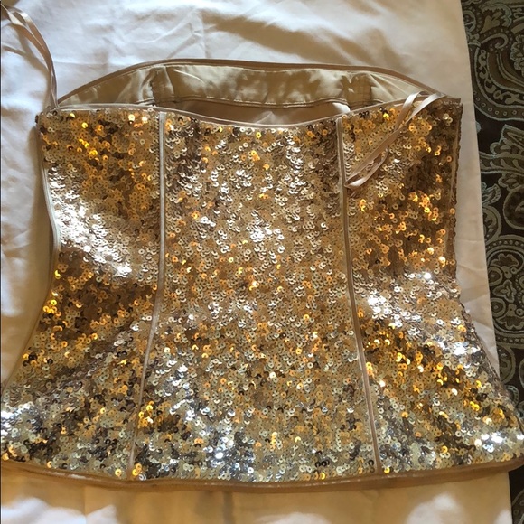 Cute gold top! - Picture 2 of 5